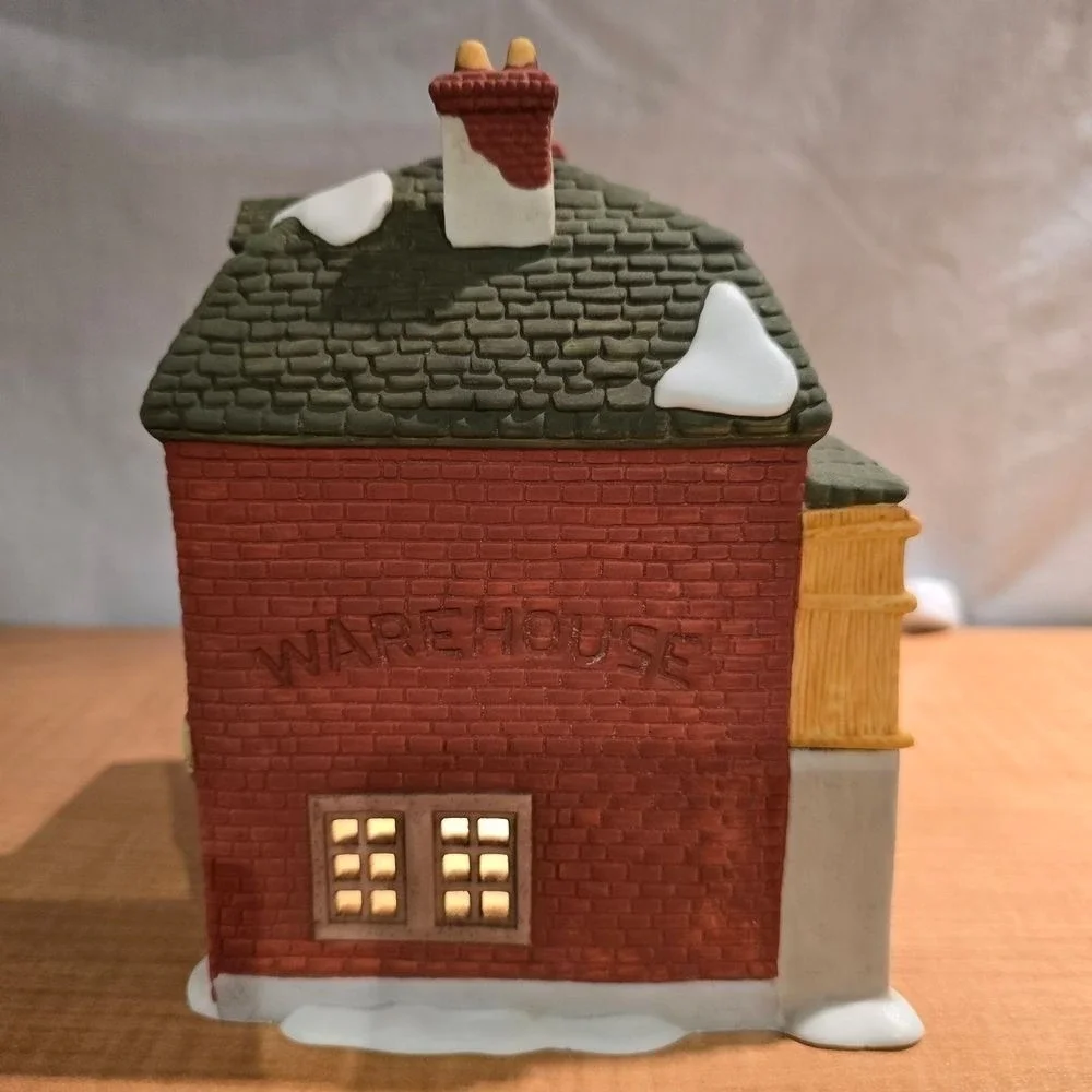 Department 56 FEZZIWIG'S‎ WAREHOUSE Heritage Dickens' Village Series Retired